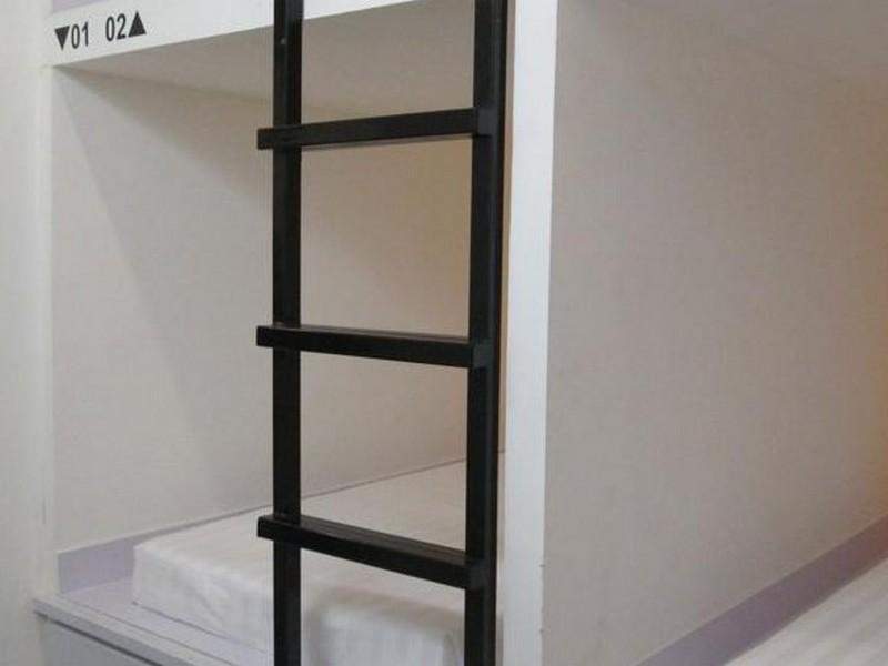 Capsule Hostel Old Batavia Джакарта Экстерьер фото